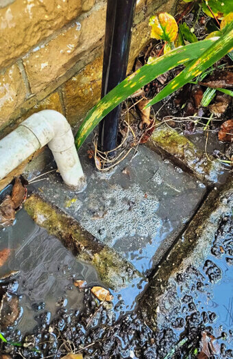 https://blockeddrainsdarch.com.au/uploads/2025/07/hero-blocked-sewers-51219.jpg